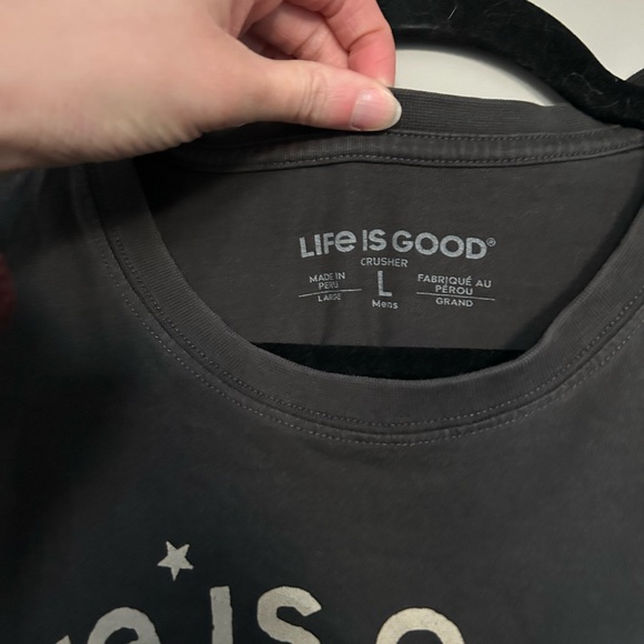 Life Is Good Charcoal Arches National Park Gray T-Shirt - Picture 2 of 3